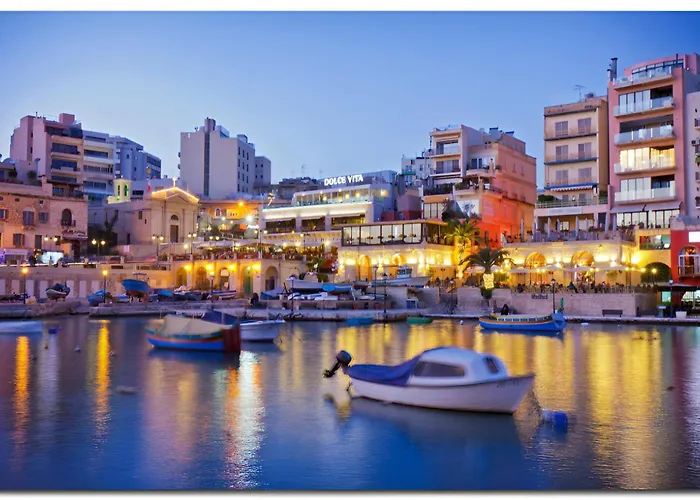 Premier Seafront Living: Ultra-luxury In