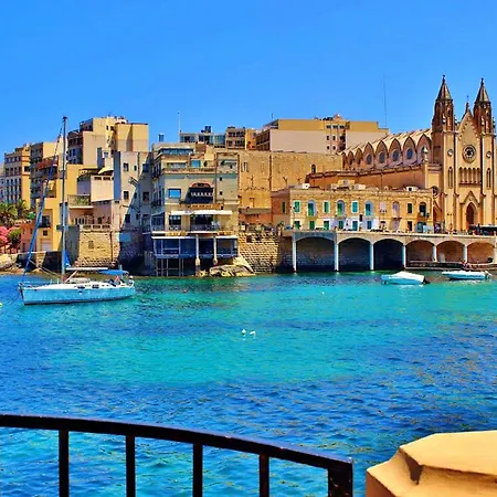 Premier Seafront Living: Ultra-luxury In Apartament