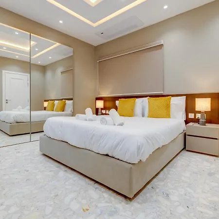 Lejlighed Premier Seafront Living: Ultra-luxury In *