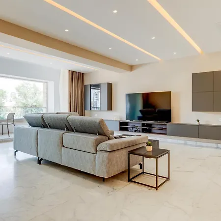 Apartament Premier Seafront Living: Ultra-luxury In