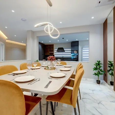 Premier Seafront Living: Ultra-luxury In *