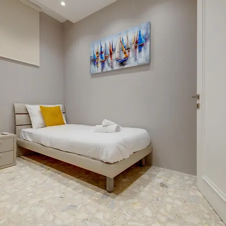 Apartment Premier Seafront Living: Ultra-luxury In